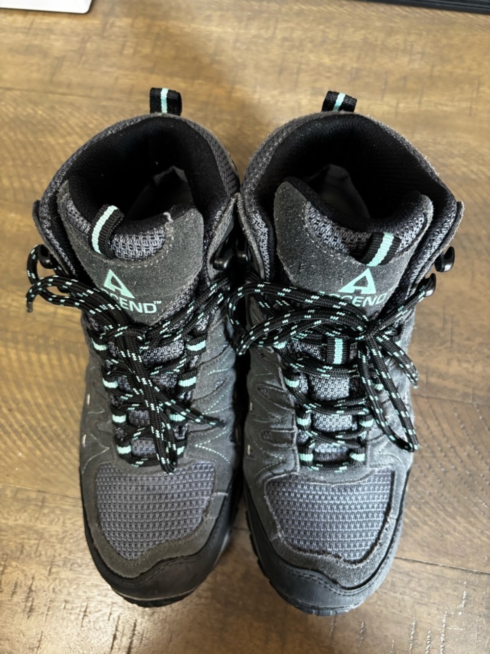 Ascend Women's Dark Gray Lace-Up Hiking Boots with Mint Trim